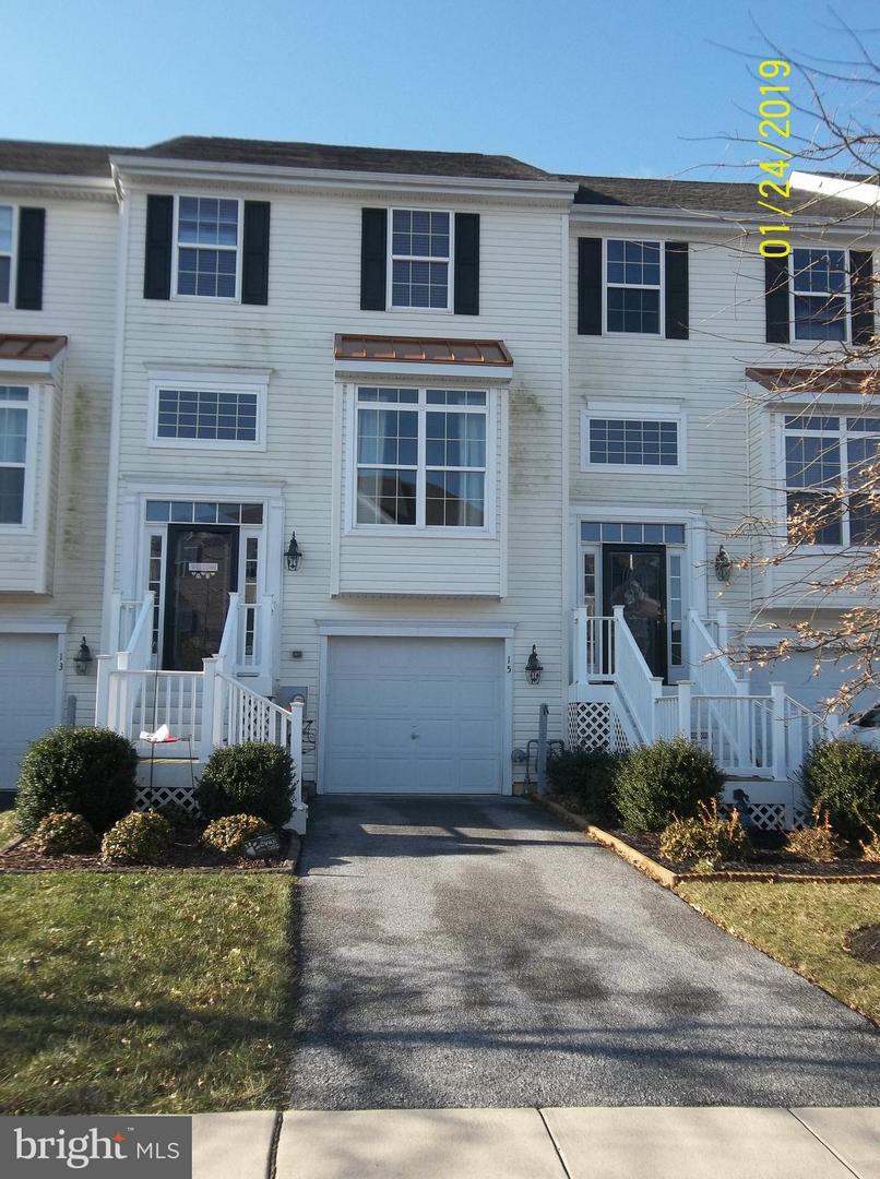 15 Ferndale Drive - Photo 1