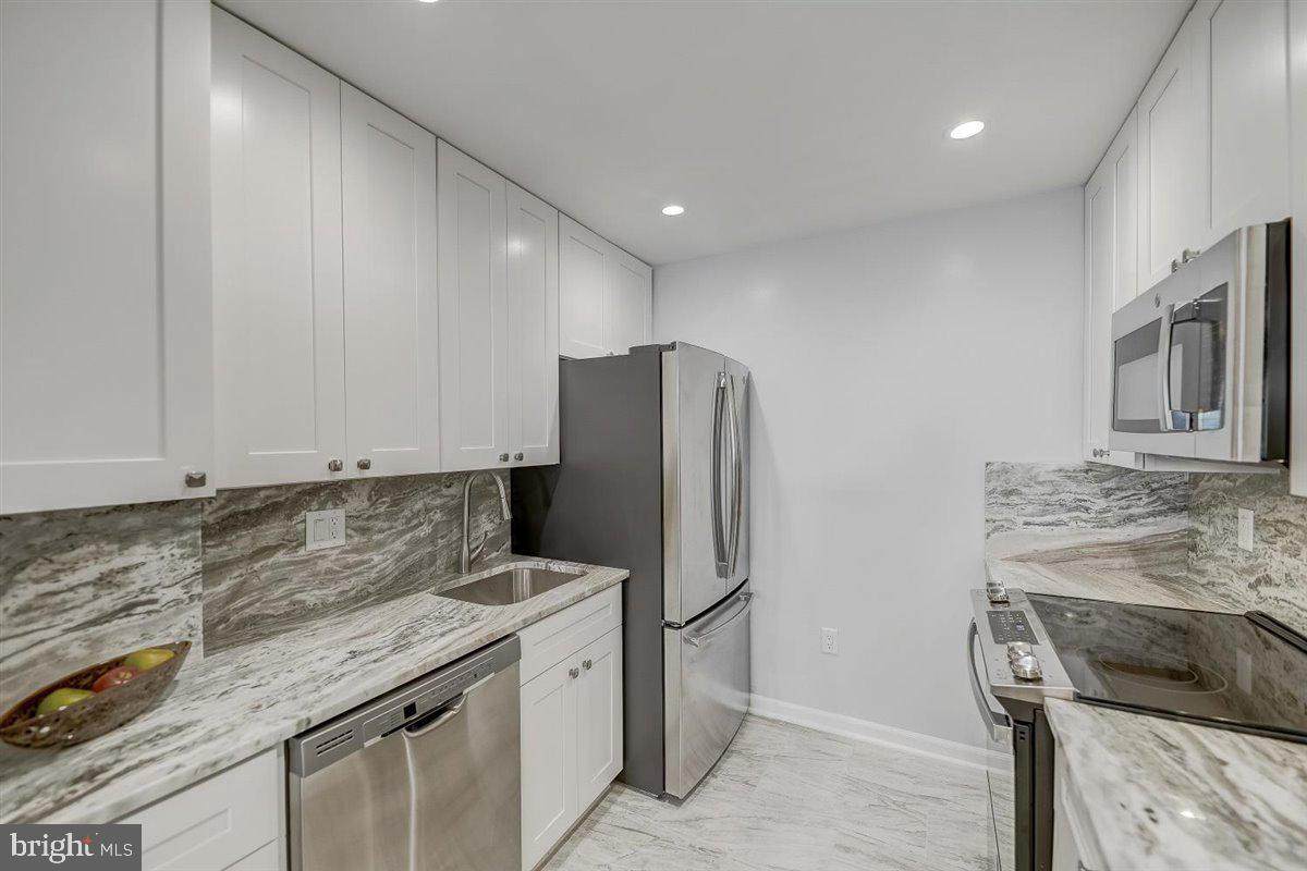 1115 Harvard Street - Photo 1
