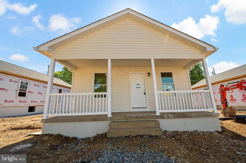 1211 Grazier Street - Photo 1