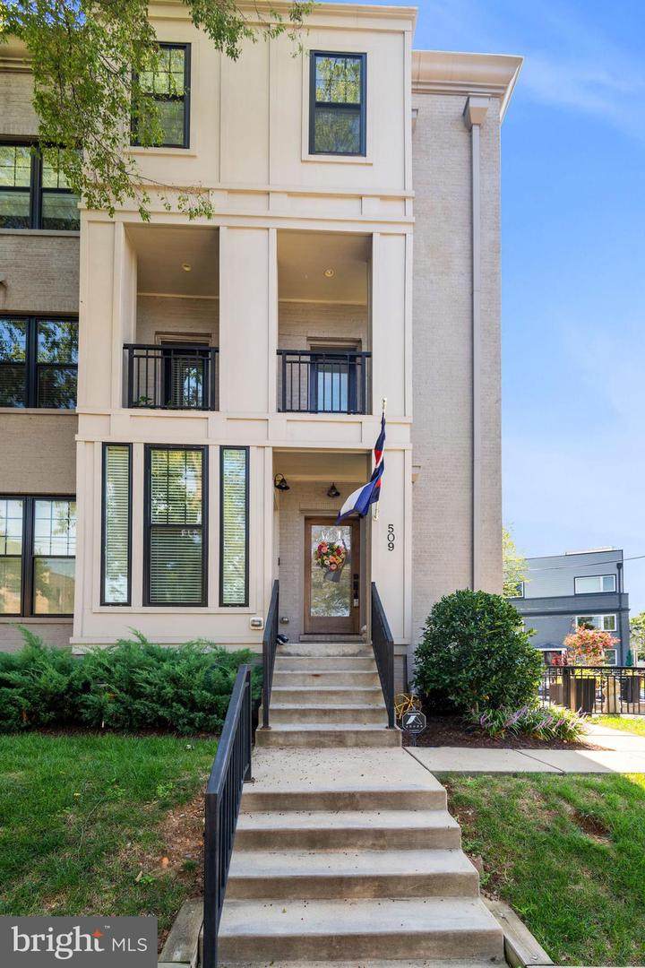 509 Franklin Street - Photo 1