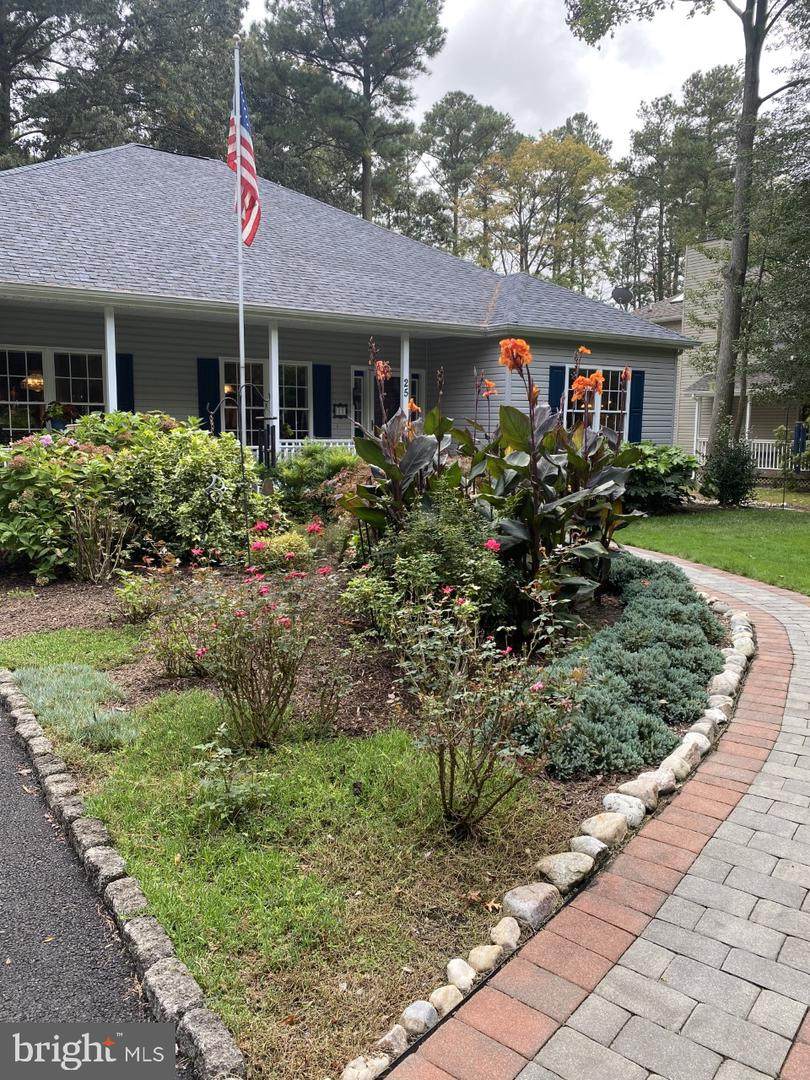25 Manor Drive - Photo 1