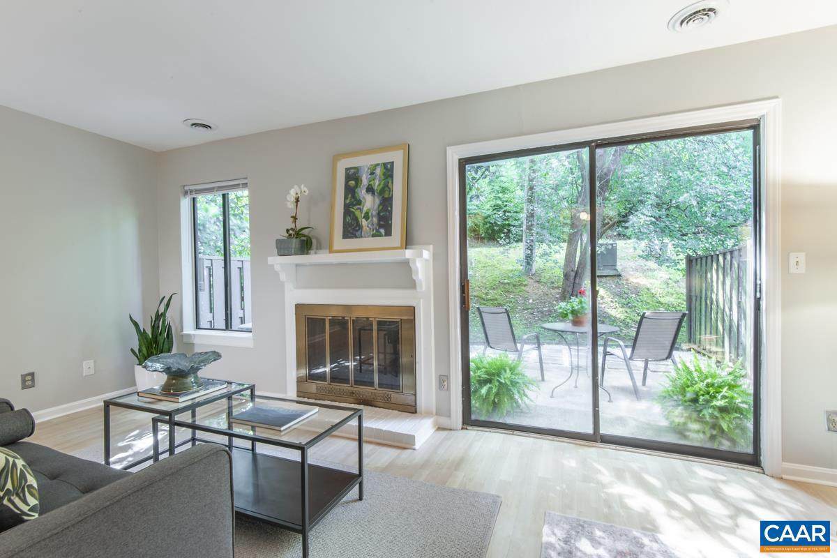 943 Southampton Dr - Photo 1