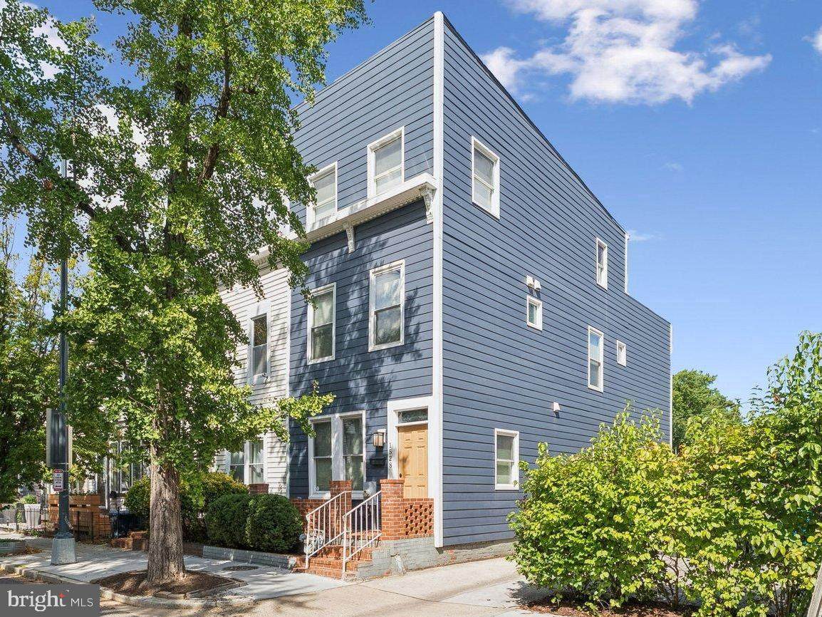 1528 Gales Street - Photo 1