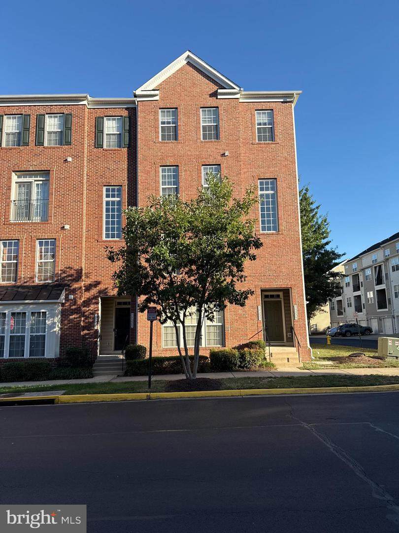 15227 Lancashire Drive - Photo 1