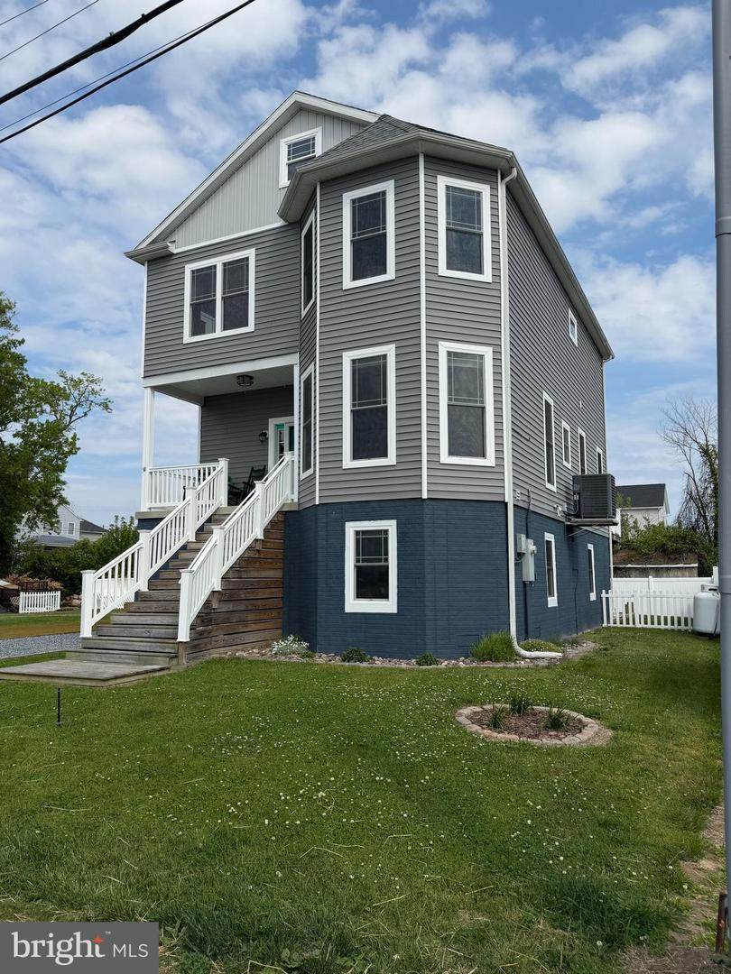 9031 Hinton Avenue - Photo 1