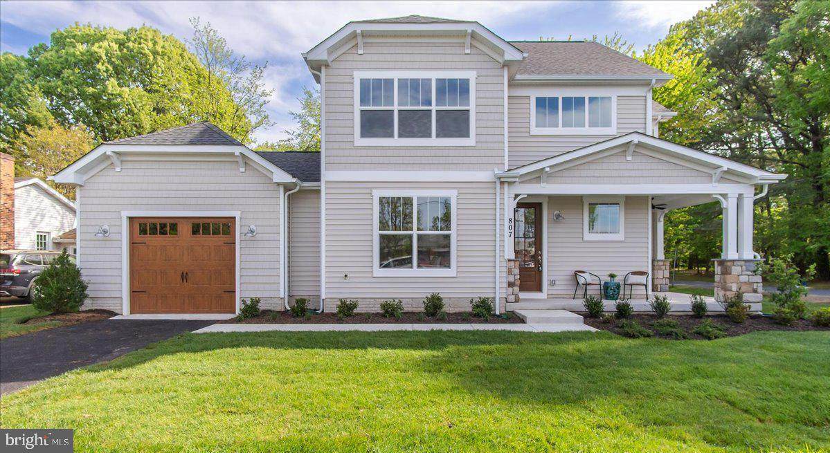 807 Radcliff Ave - Photo 1