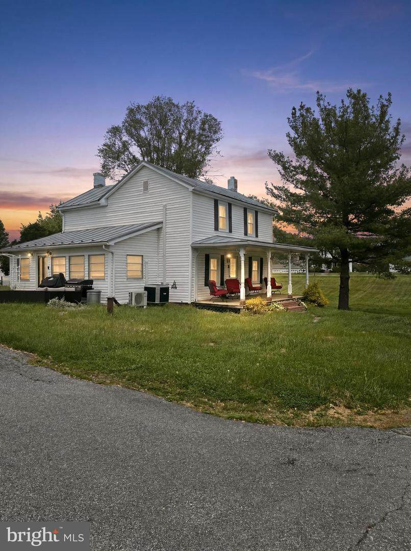 116 Country Lane - Photo 1