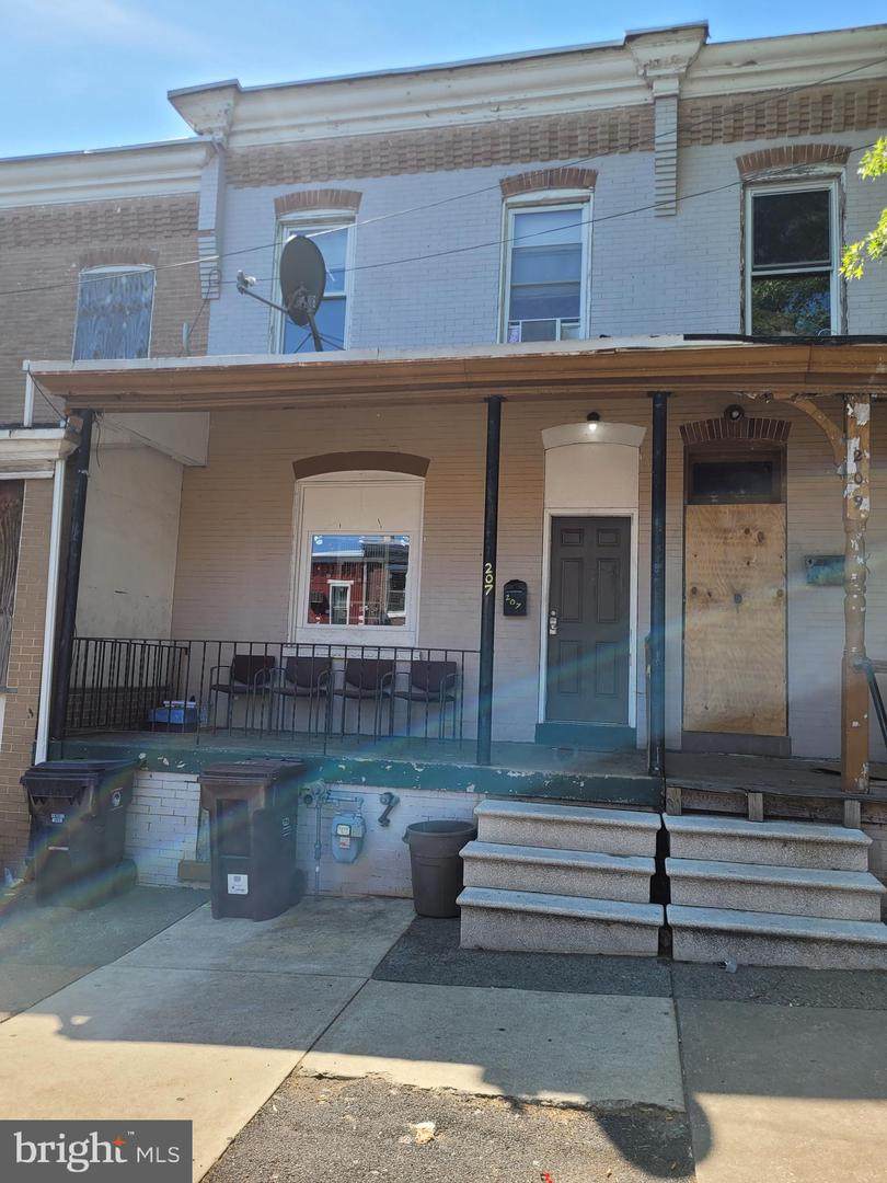 207 Harrison Street - Photo 1
