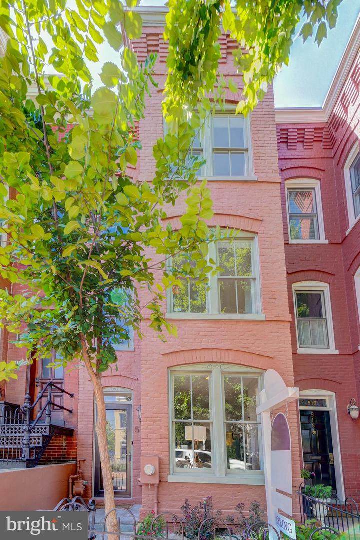 514 6TH Street - Photo 1