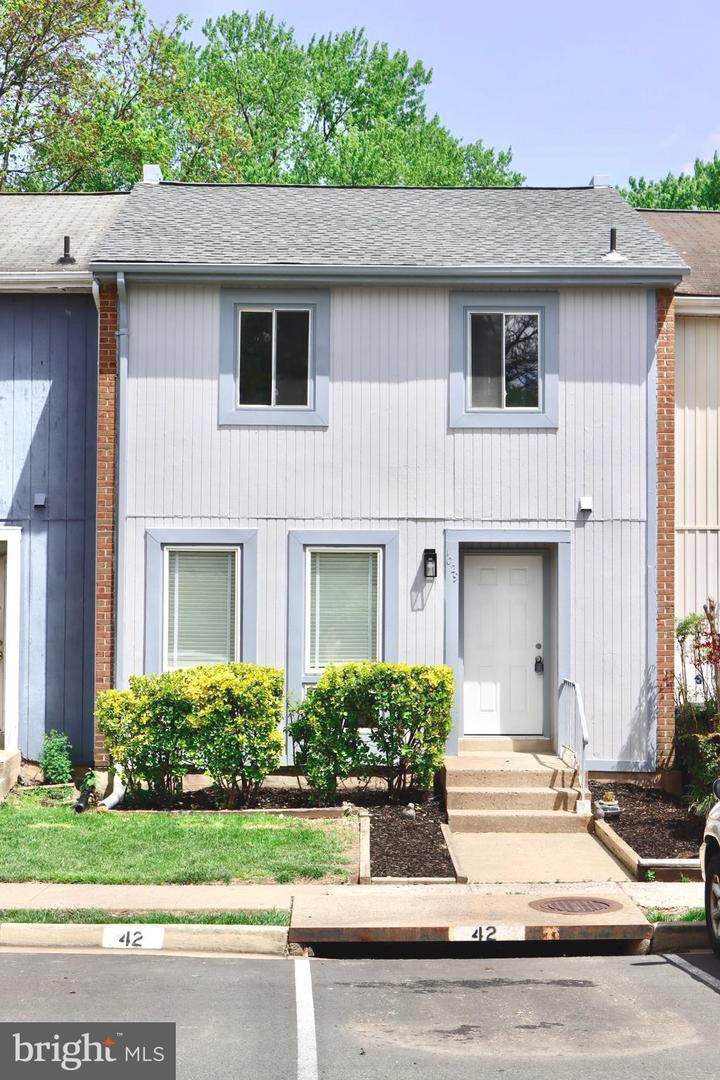 1029 Kings Court - Photo 1