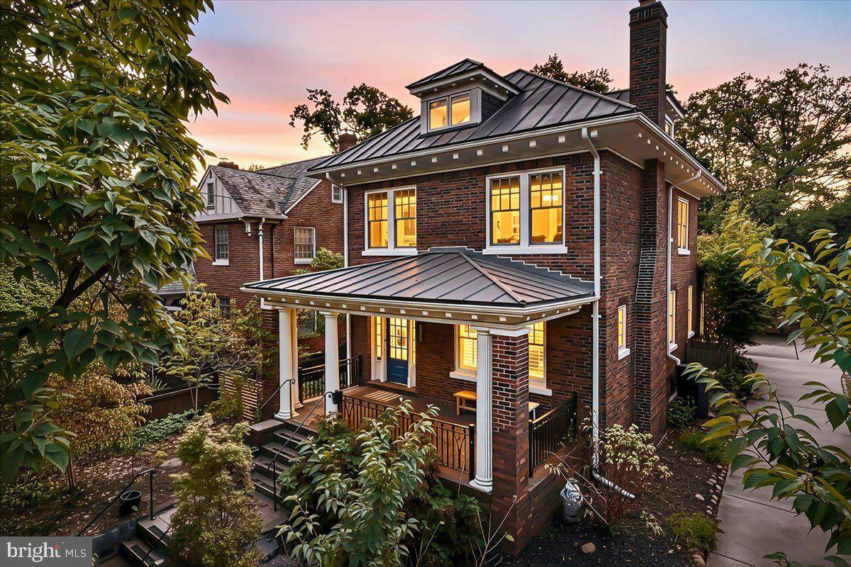 1724 Taylor Street - Photo 1