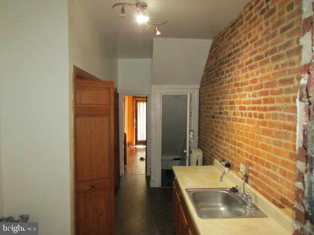 131 Florida Avenue - Photo 1