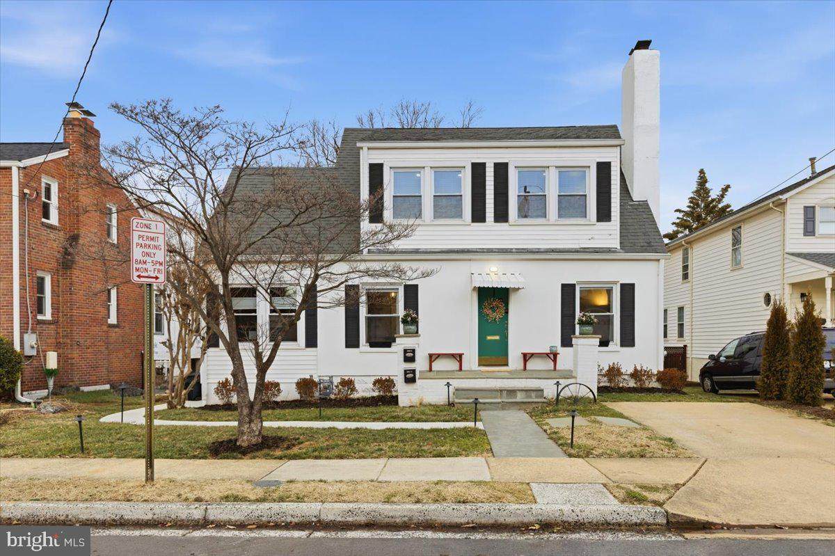 1023 19TH Street - Photo 1