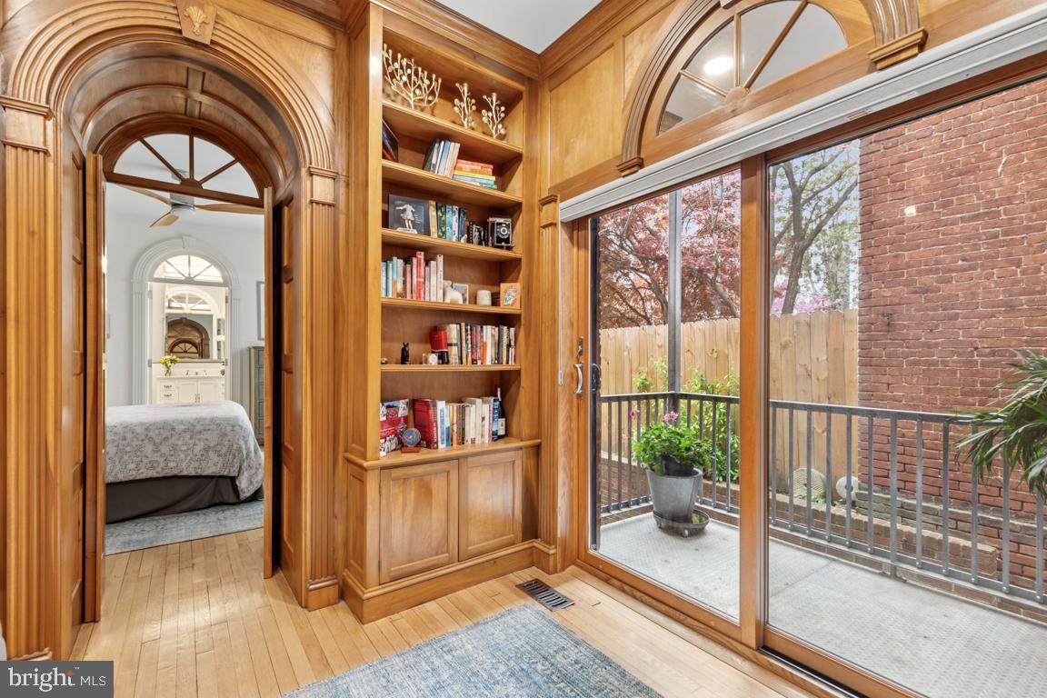 1318 35TH STREET - Photo 1