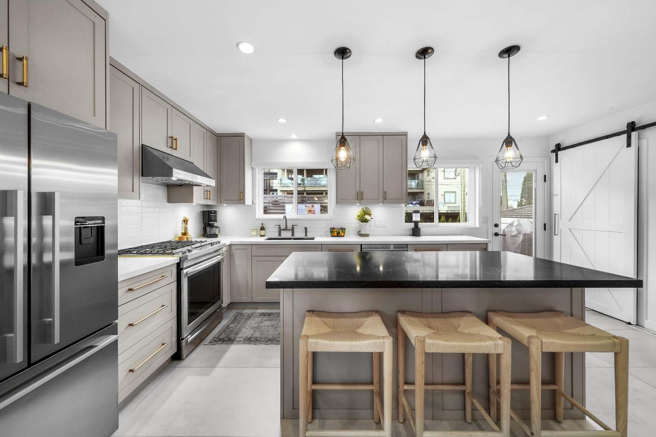 4921 Chester Street - Photo 1