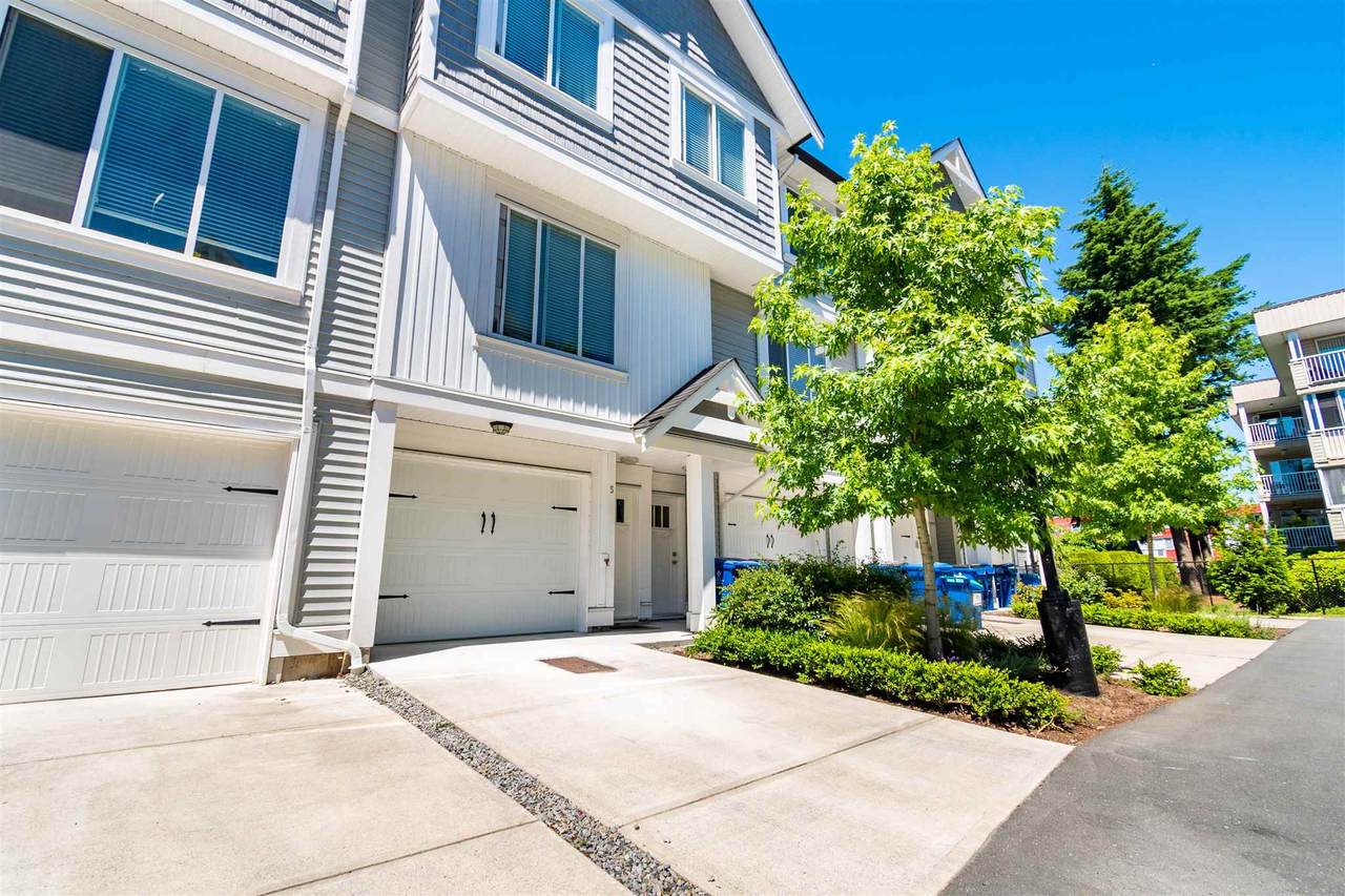 32043 Mt Waddington Avenue - Photo 1