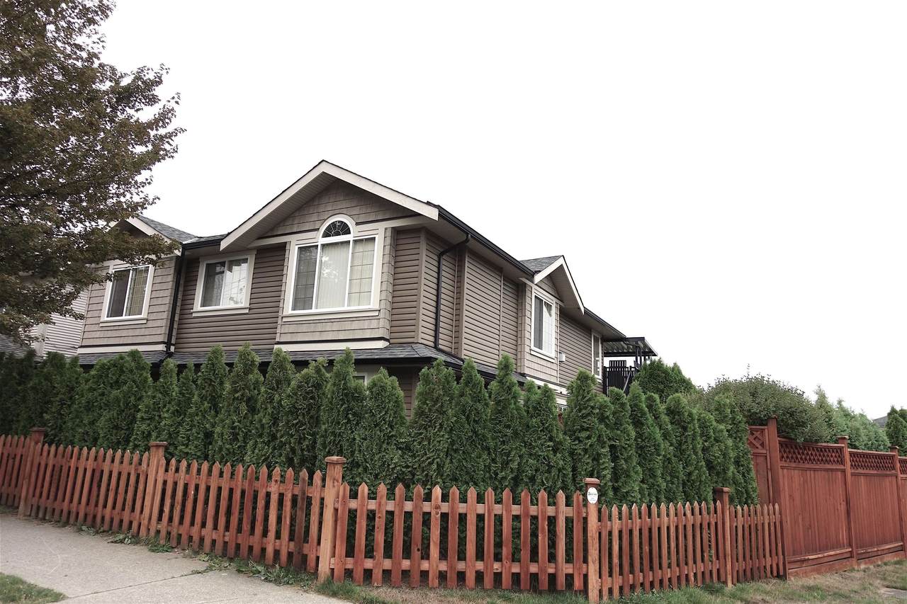 23852 118 Avenue - Photo 1