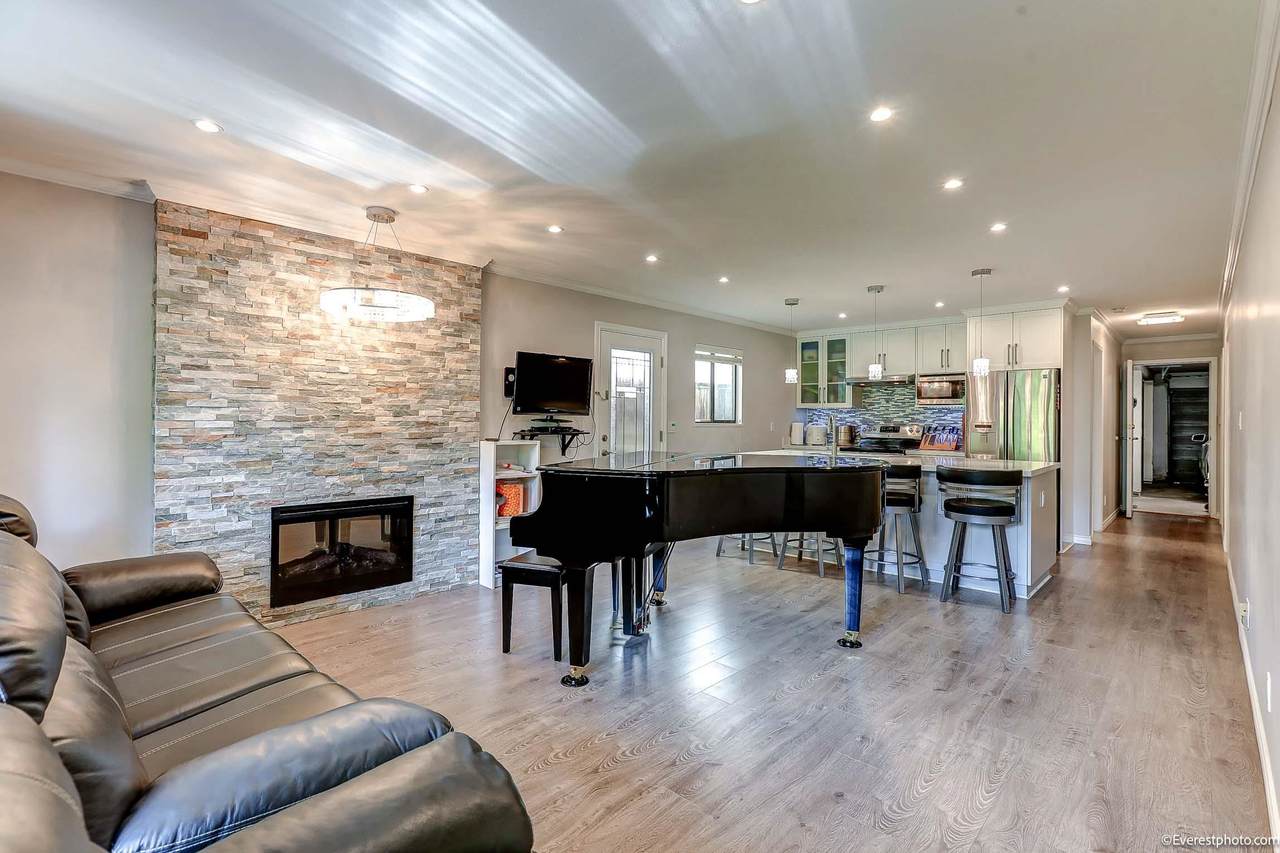 2735 22ND Avenue - Photo 1
