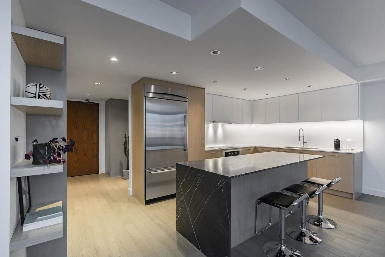 738 Broughton Street - Photo 1