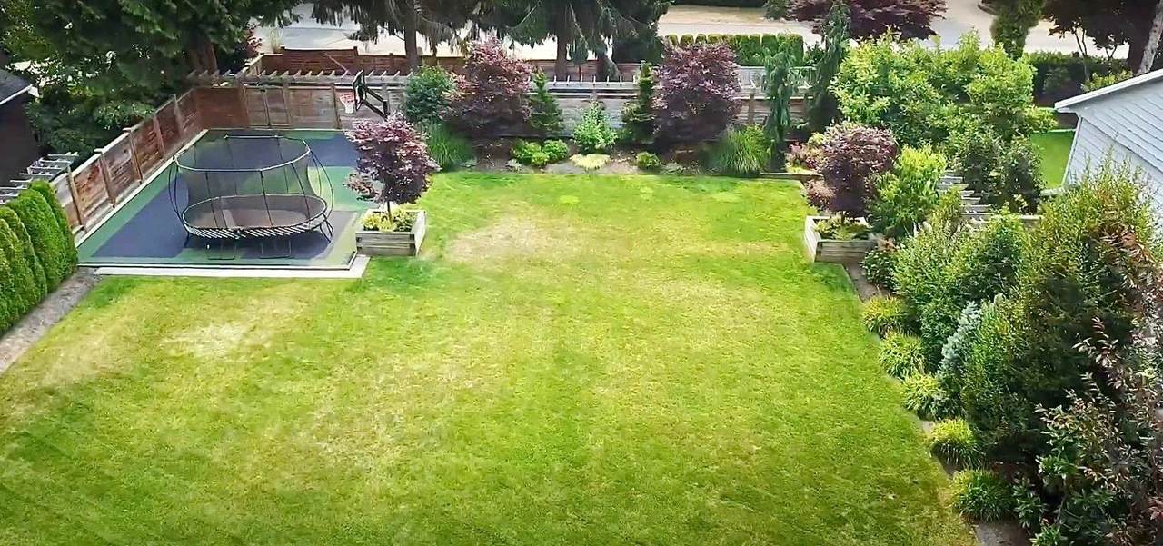 12489 23 Avenue - Photo 1