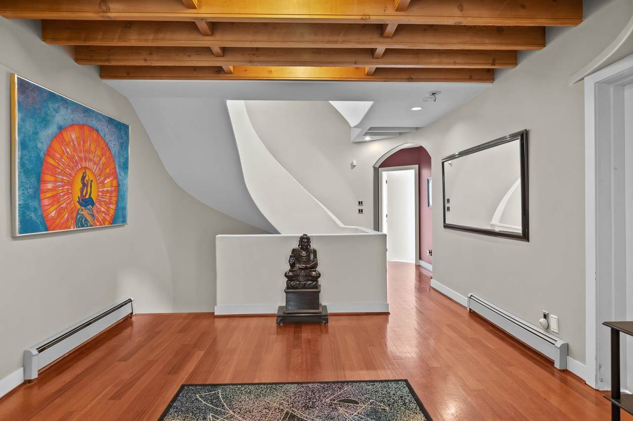 1258 Coleman Close - Photo 1