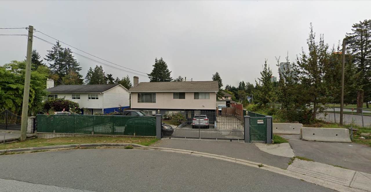 10498 131A Street - Photo 1