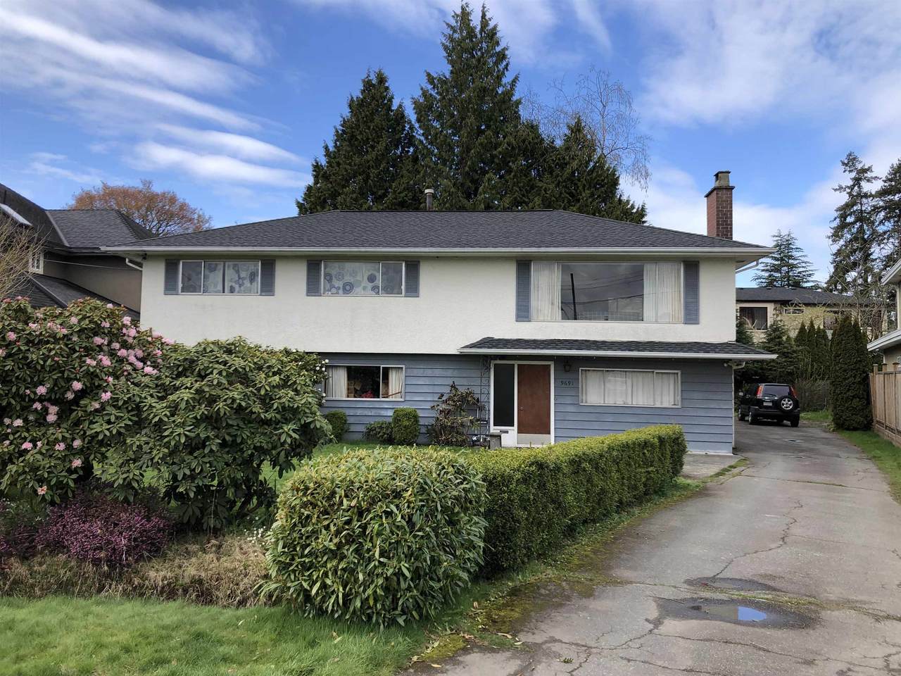 9691 Gilhurst Crescent - Photo 1
