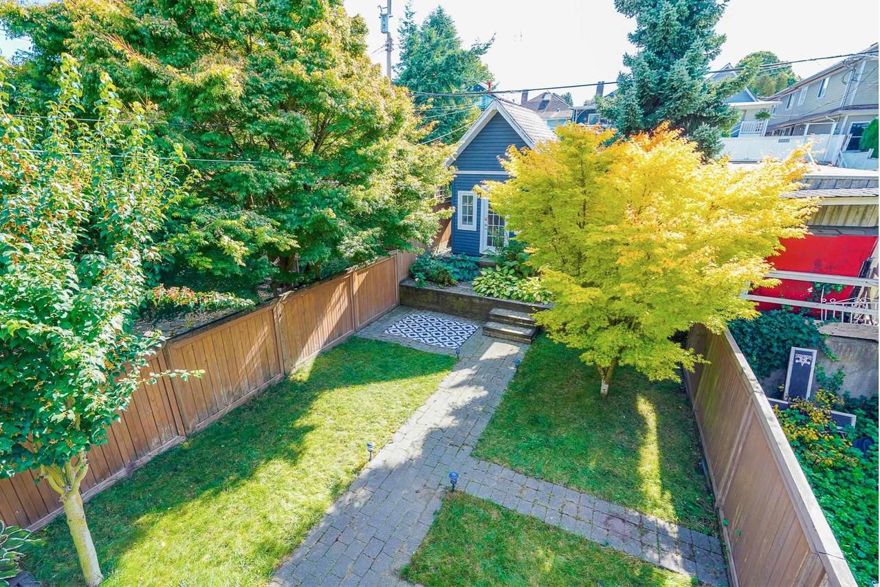 1620 11TH Avenue - Photo 1