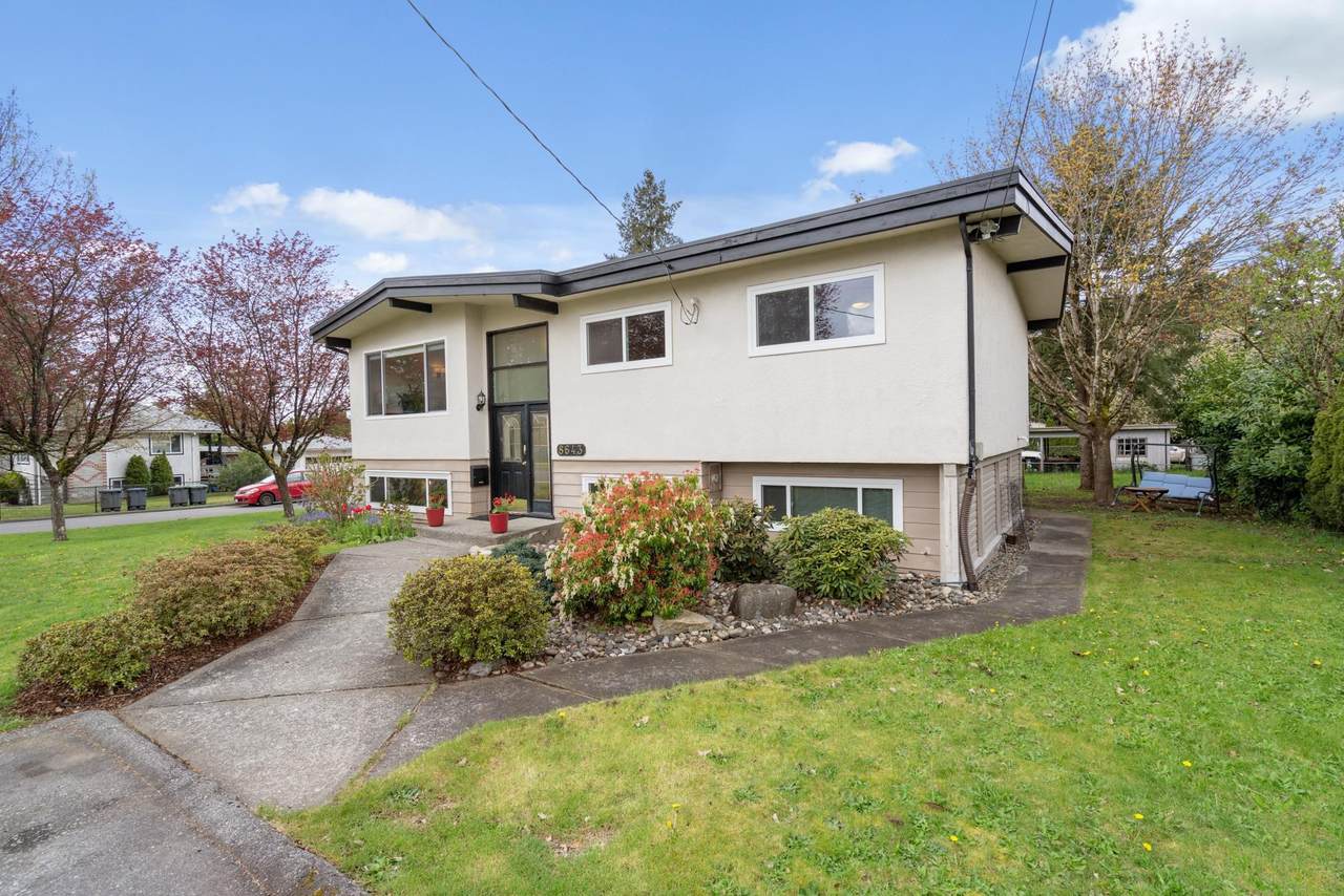 8643 155 Street - Photo 1