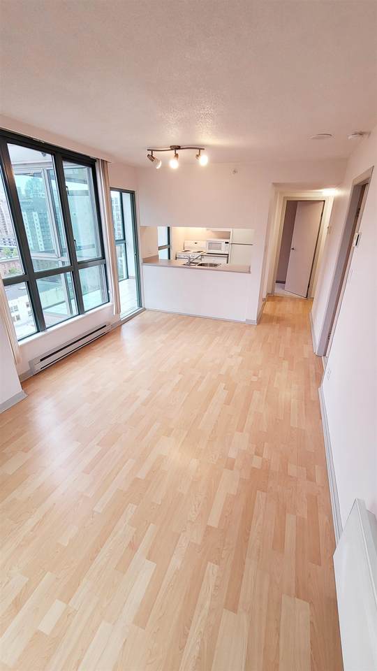 1188 Howe Street - Photo 1