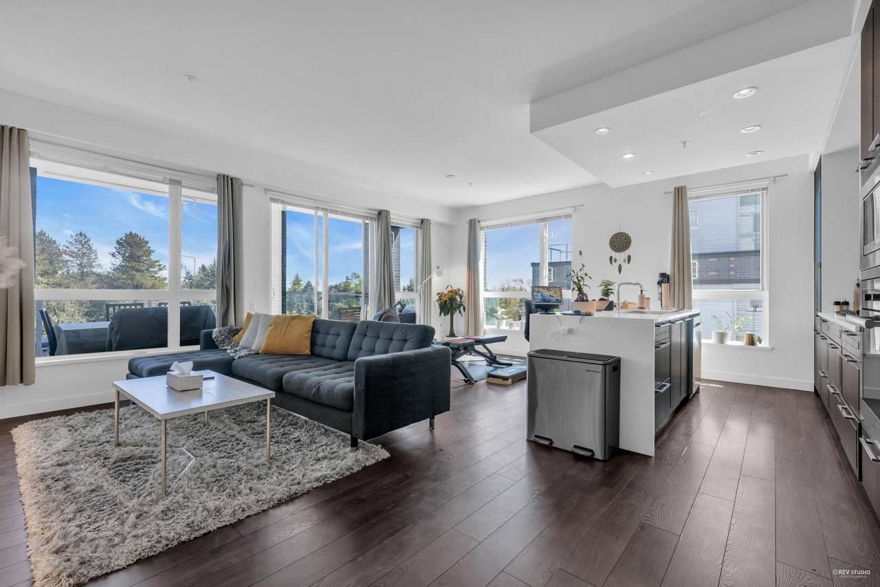 6633 Cambie Street - Photo 1