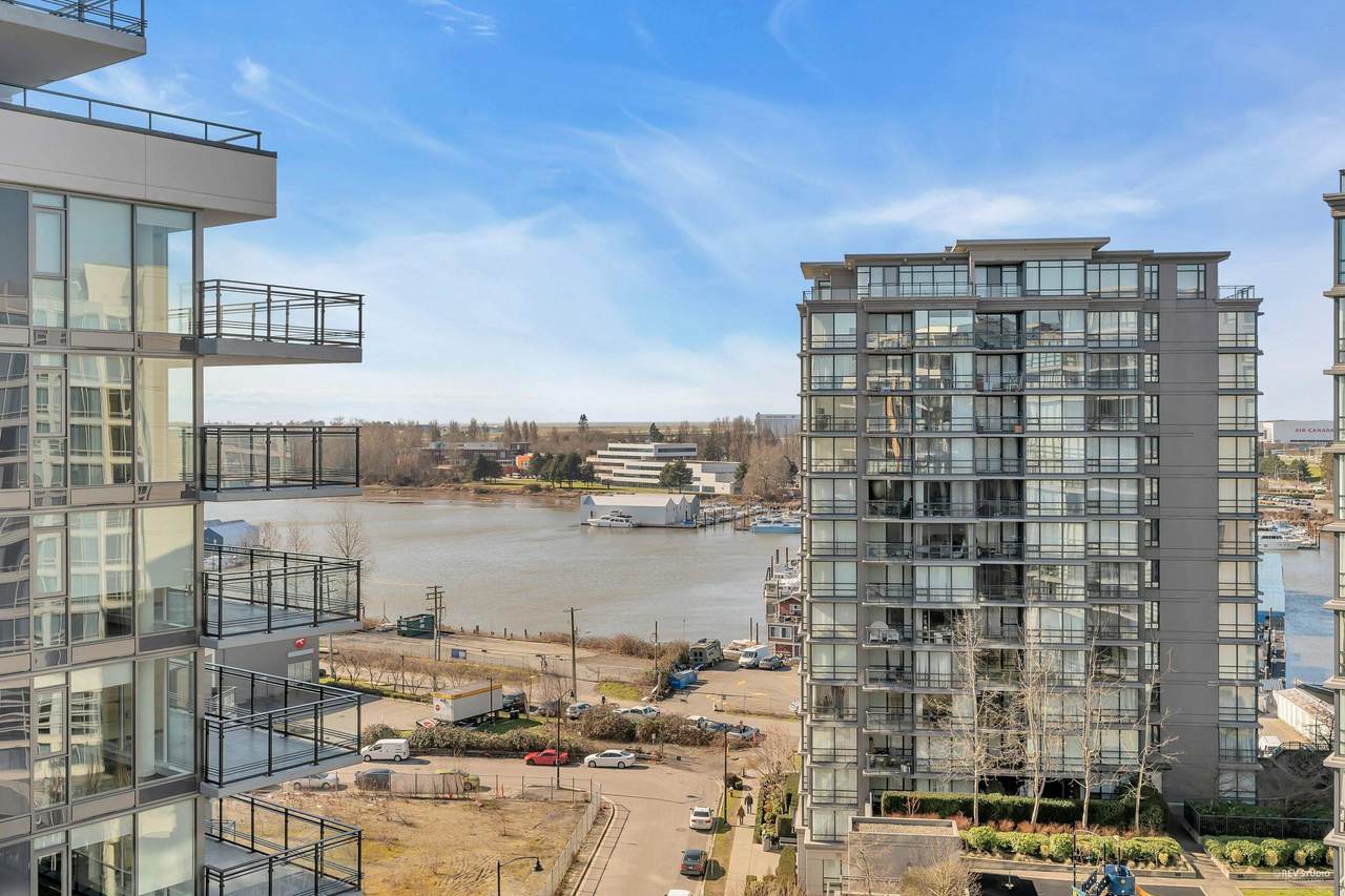 3200 Corvette Way - Photo 1
