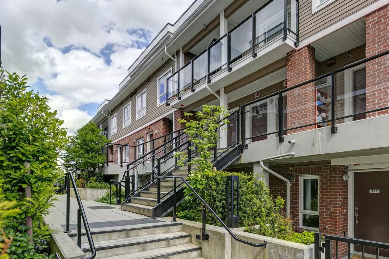 4858 Slocan Street - Photo 1