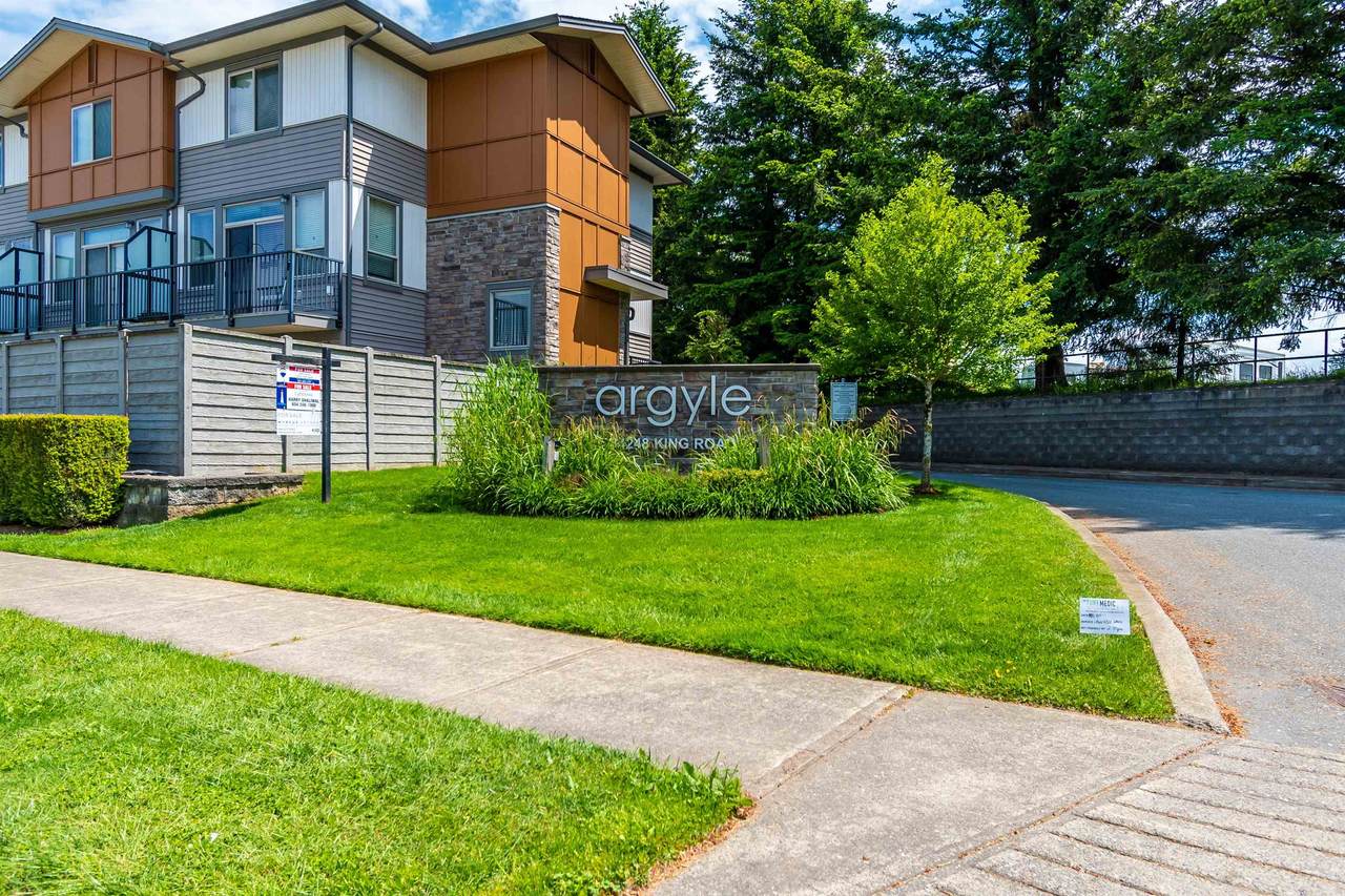 34248 King Road - Photo 1