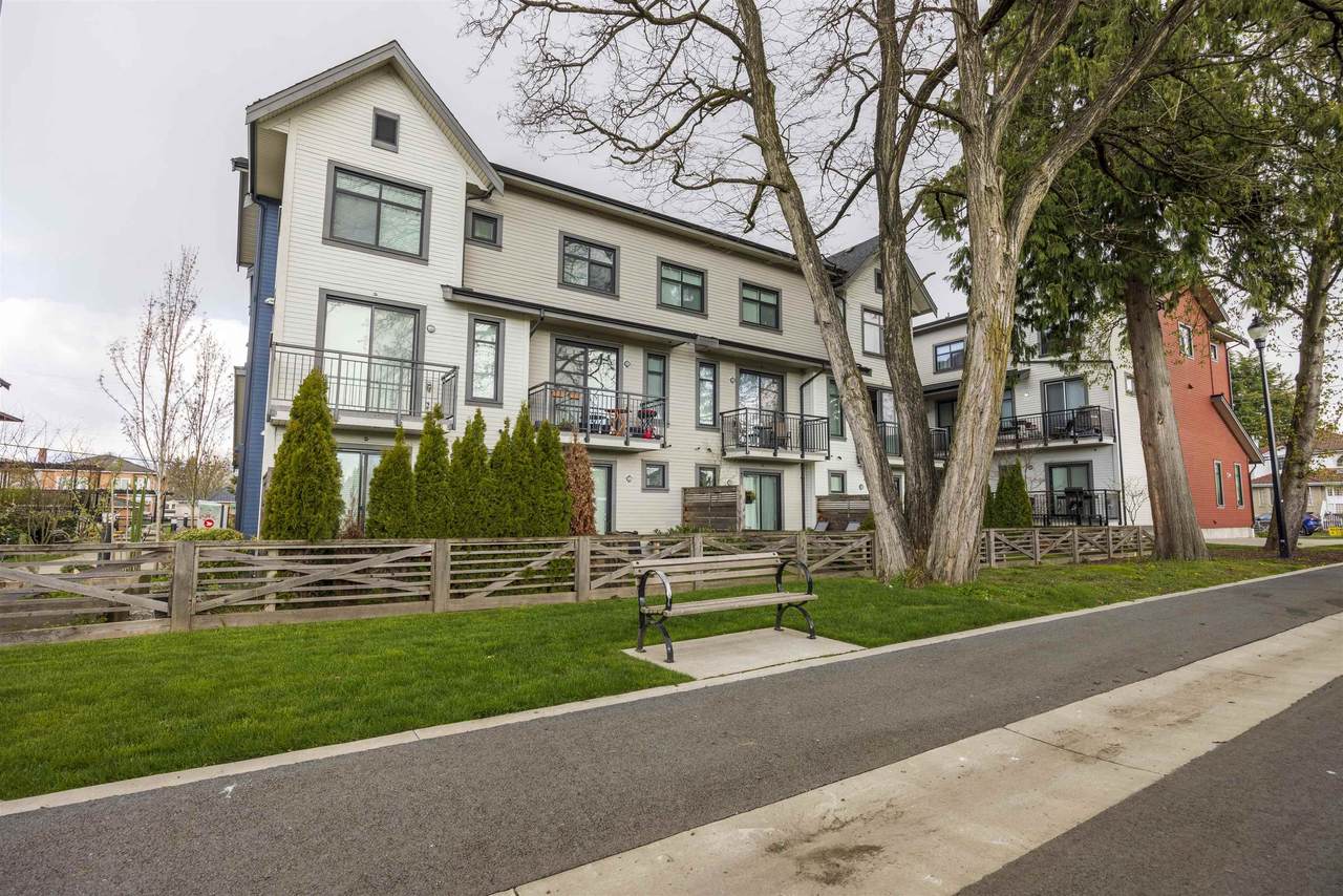 5821 Wales Street - Photo 1