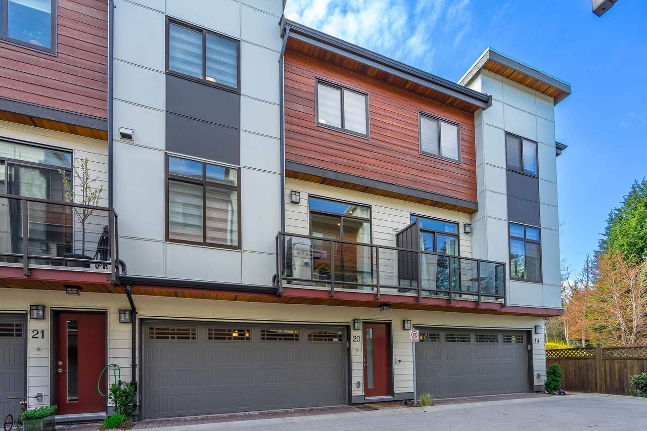 15885 16 Avenue - Photo 1