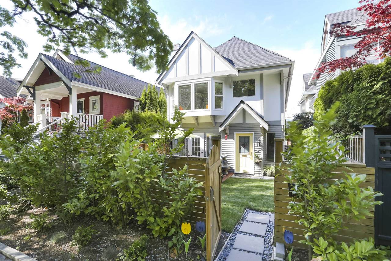 2977 6TH Avenue - Photo 1