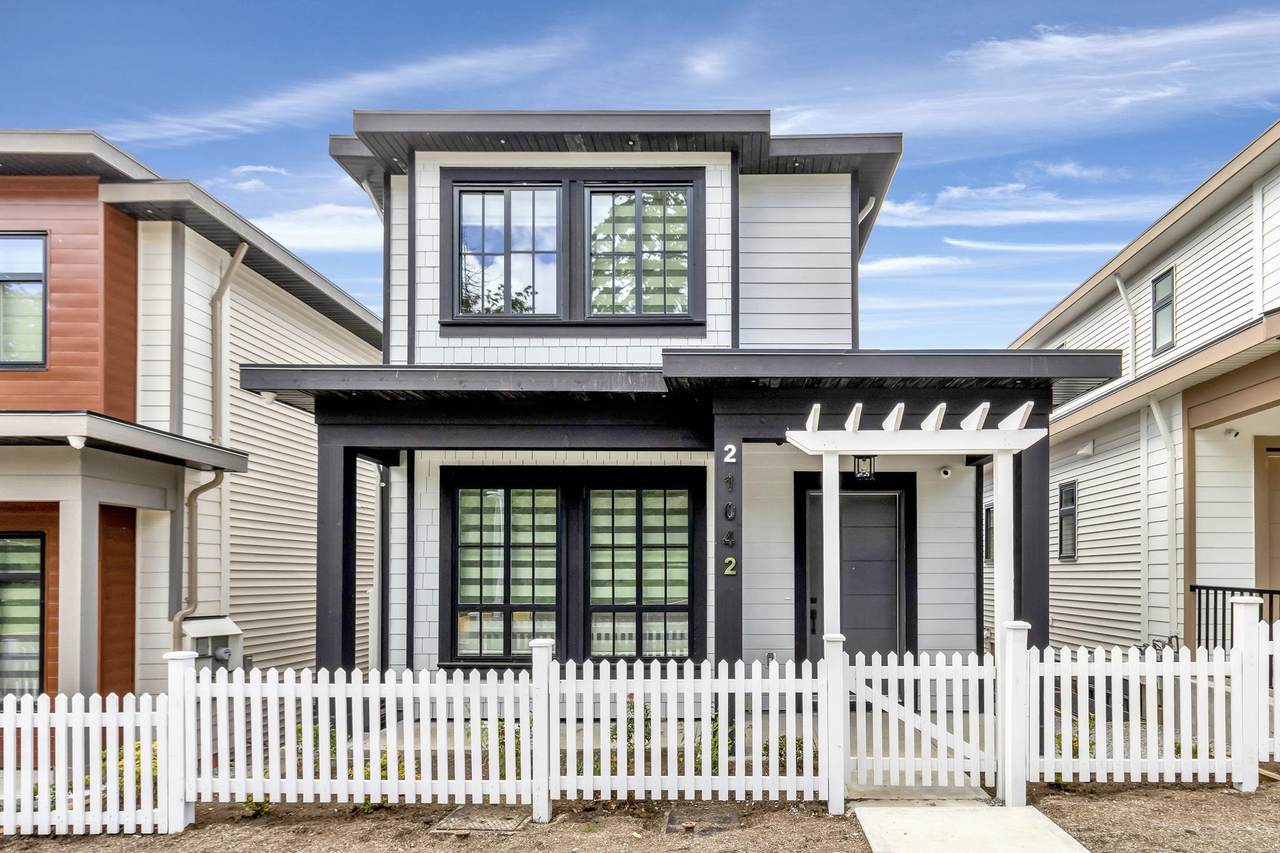 21042 72 Avenue - Photo 1