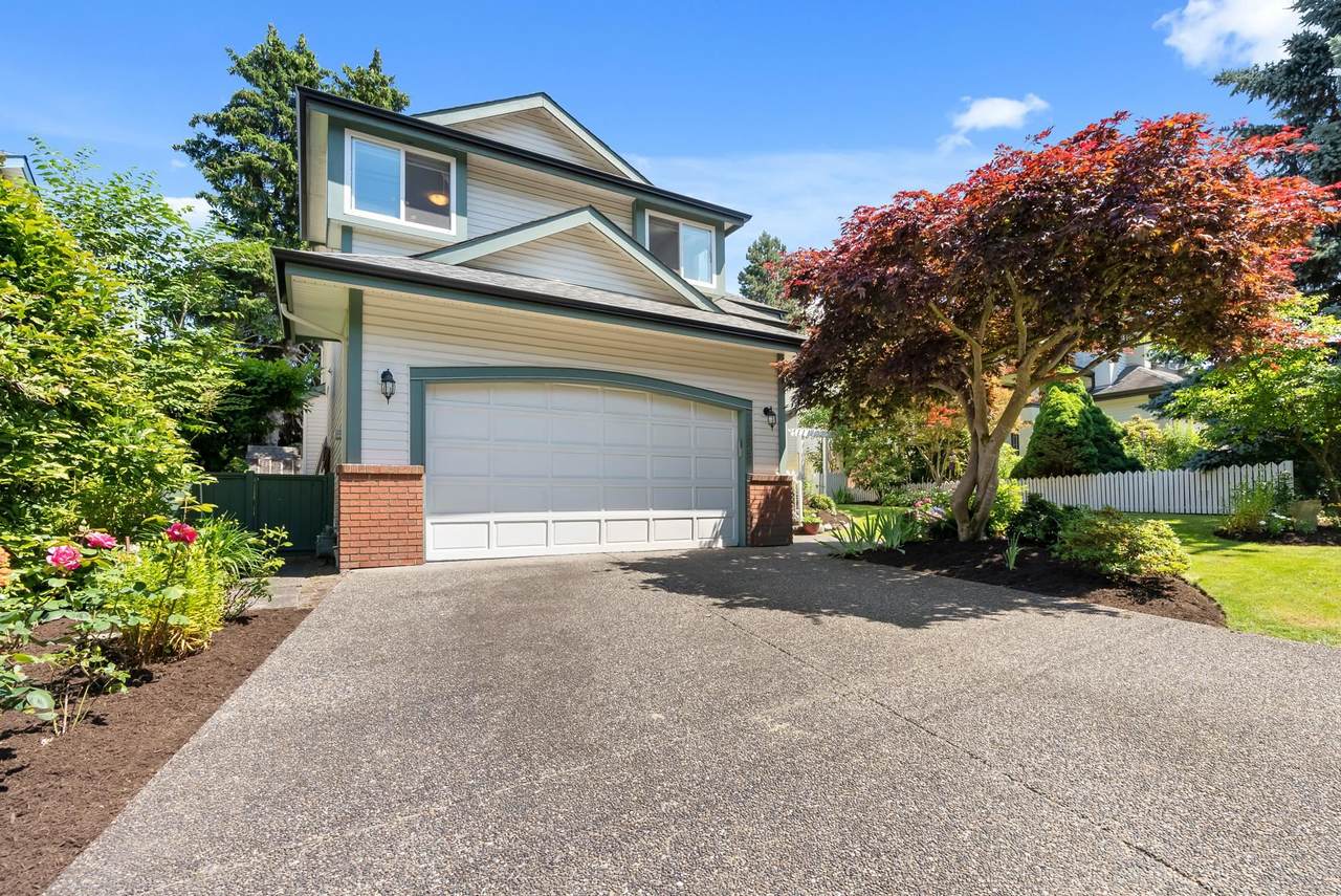 11826 236 Street - Photo 1