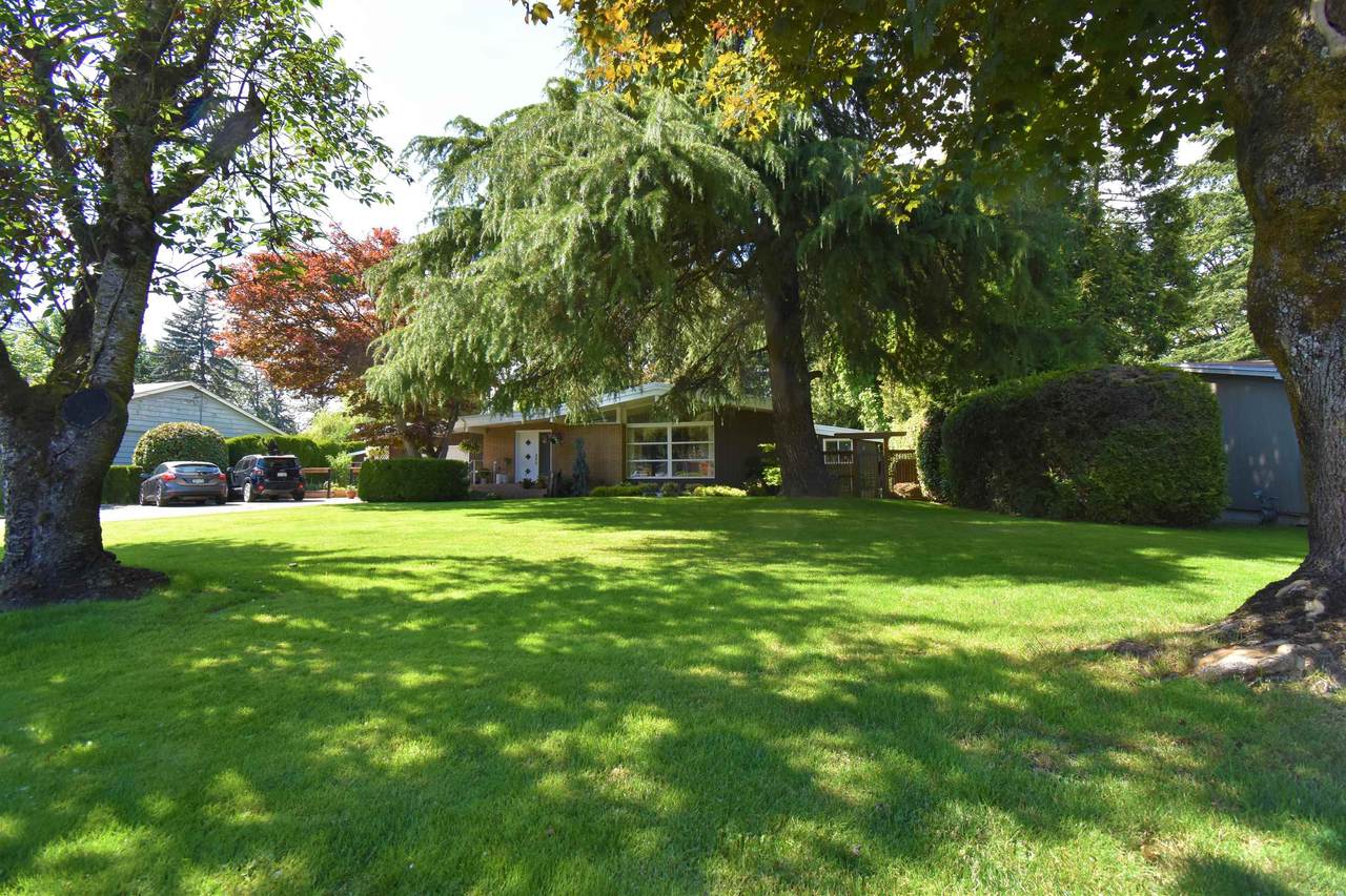 46589 Riverside Drive - Photo 1