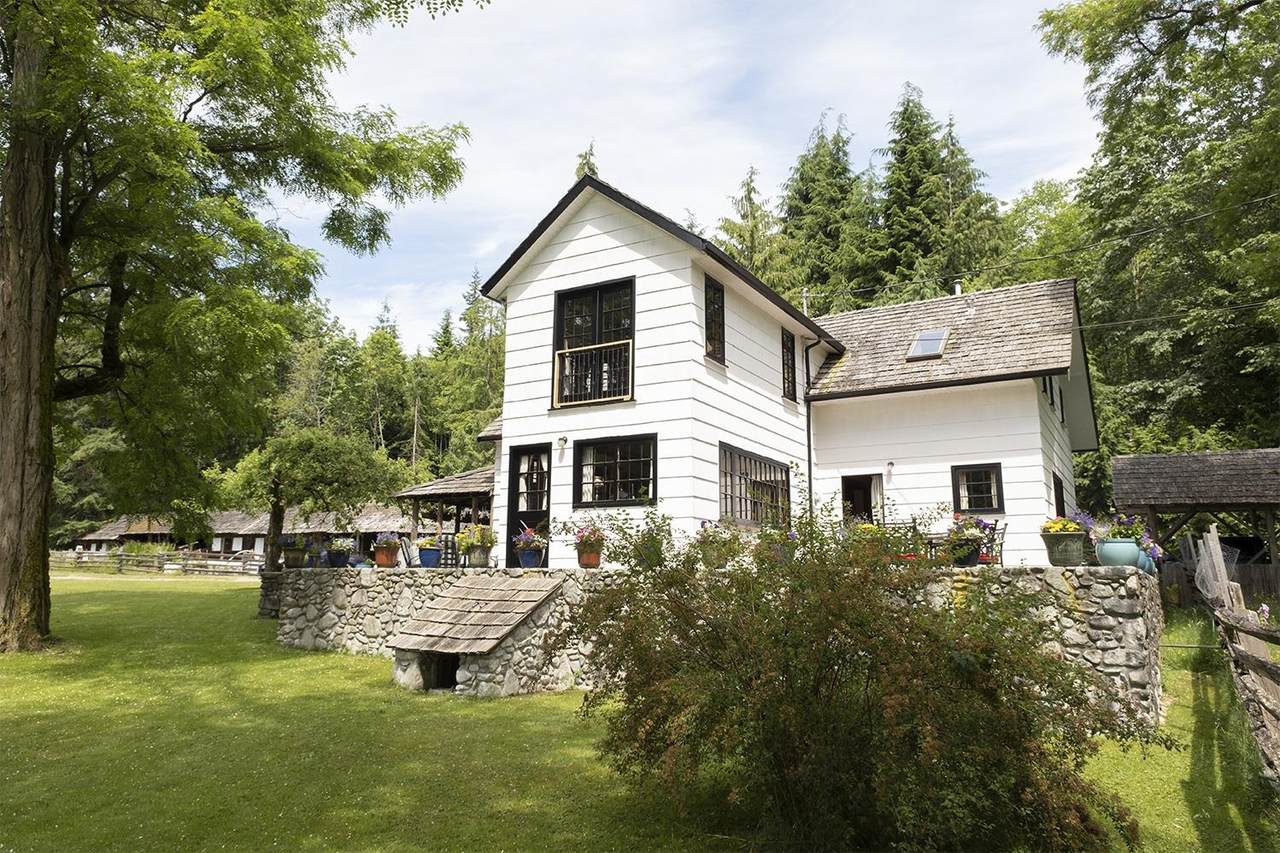569 Pratt Road - Photo 1