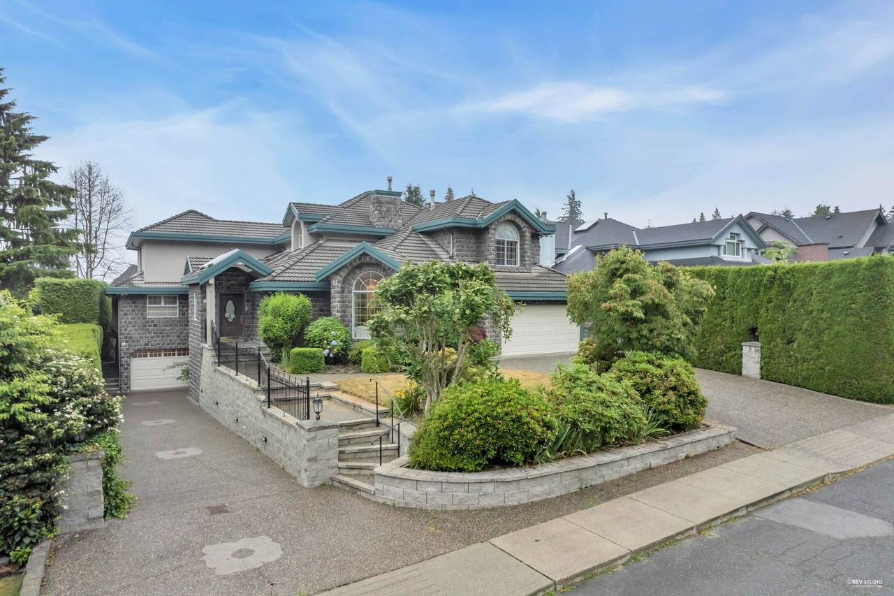 833 Sprice Avenue - Photo 1