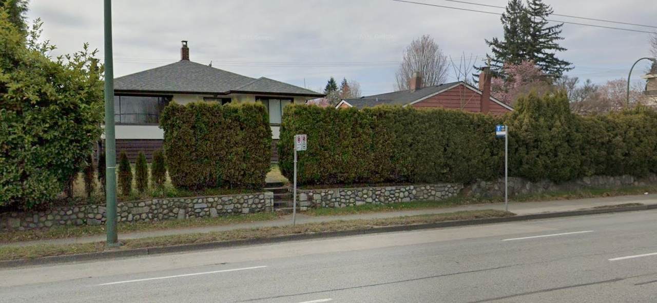 6849 Oak Street - Photo 1