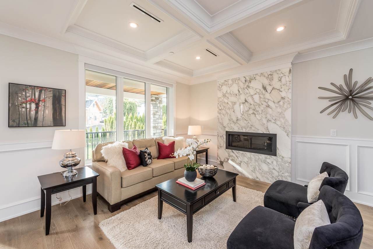 2811 Oliver Crescent - Photo 1