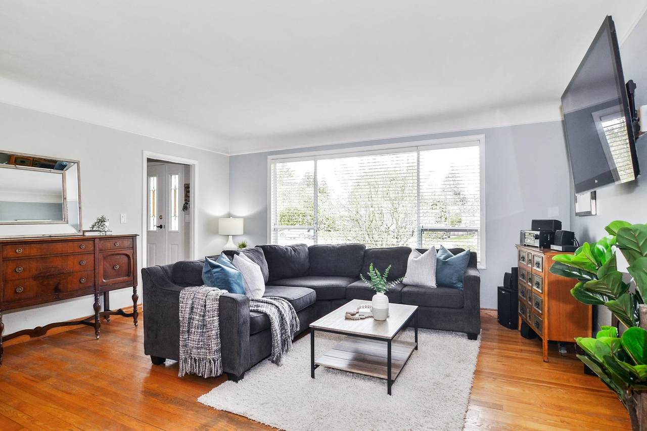 22078 Cliff Avenue - Photo 1