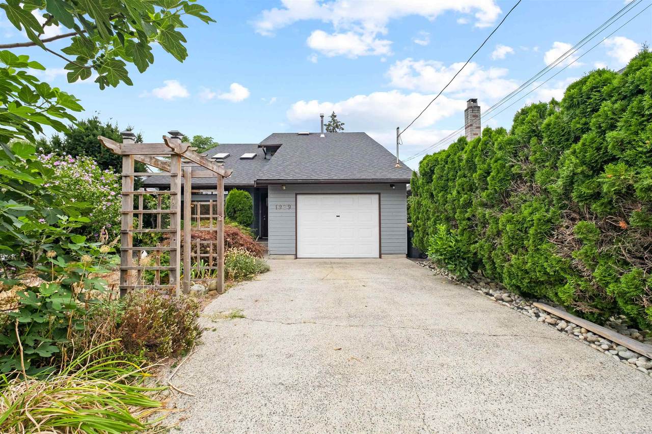 1929 Grant Avenue - Photo 1