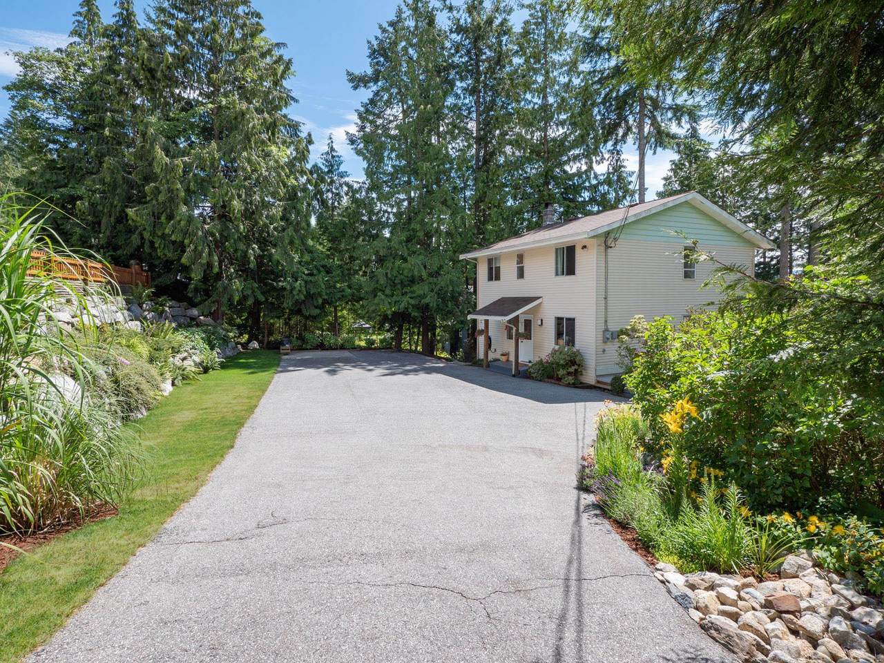 5076 Johnstone Road - Photo 1