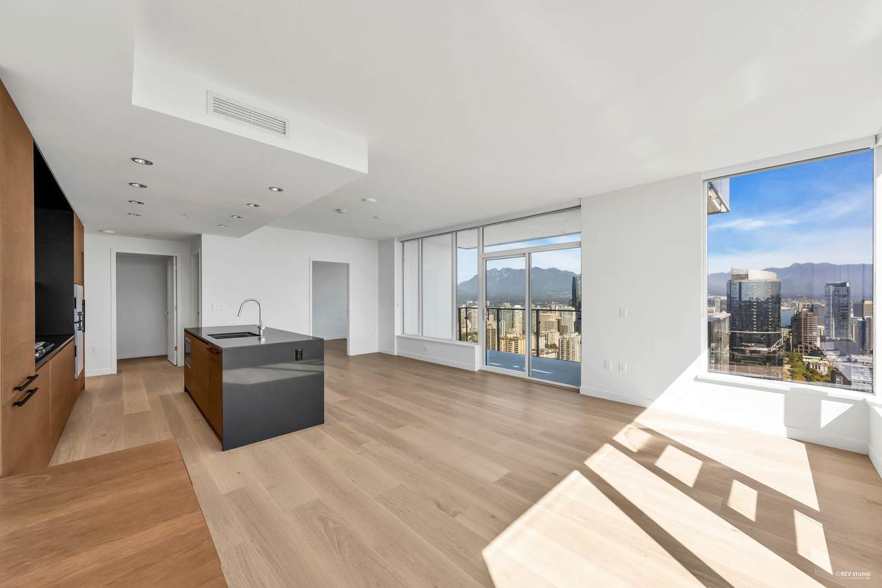 1289 Hornby Street - Photo 1
