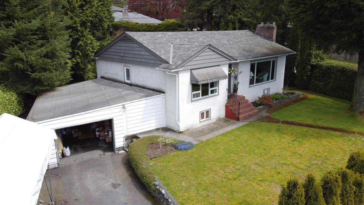 952 Beaumont Drive - Photo 1