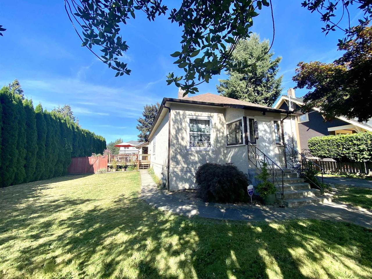 45613 Wellington Avenue - Photo 1